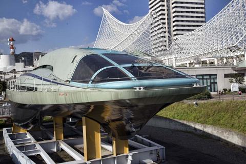 Yamato 1, Kobe by Scott Joyce